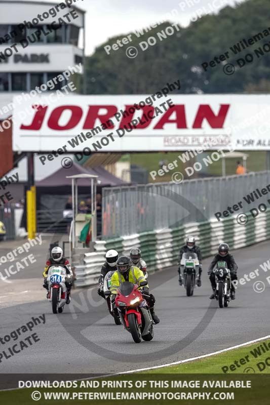 Vintage motorcycle club;eventdigitalimages;mallory park;mallory park trackday photographs;no limits trackdays;peter wileman photography;trackday digital images;trackday photos;vmcc festival 1000 bikes photographs